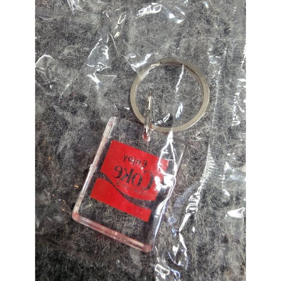 Vintage Coca-Cola Acrylic Keychain - Picture 4 of 4